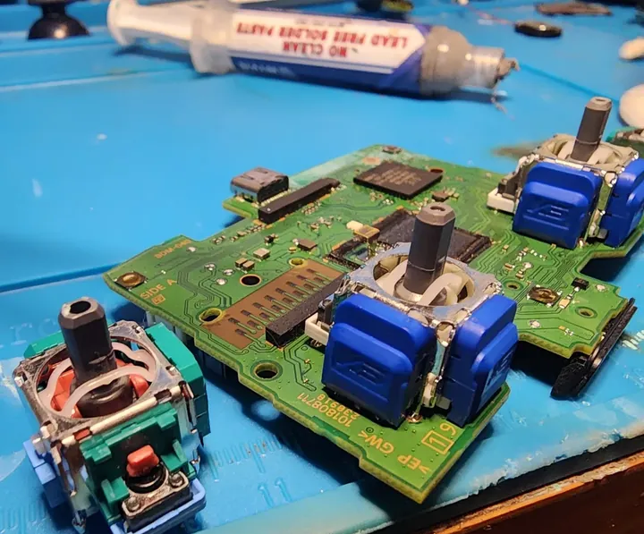 PS5 DualSense joystick module replacement to fix controller stick drift